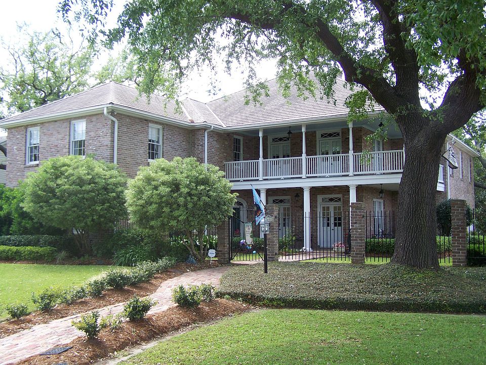 1st image of 2401 Bedford Dr