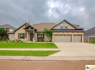 107 Terra Vista Ranch Rd, Victoria, TX 77904