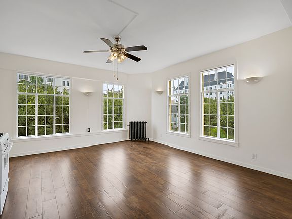 5th image of 841 S Serrano Ave #32205d350
