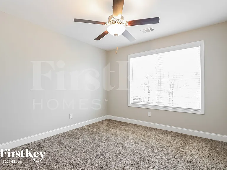 4104 Belvedere Cir — Photo 11
