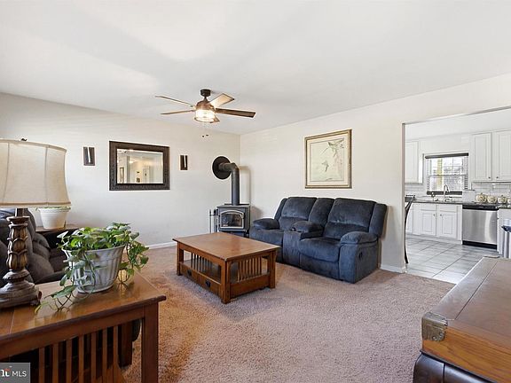 2nd image of 29 Oberlin Rd