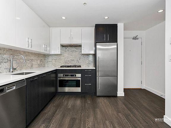 3rd image of 518 Whiting Way #1403