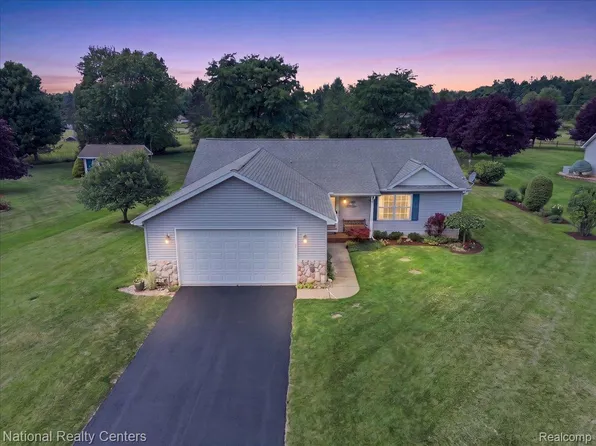 10844 Mack In Aw Trl, Fowlerville, MI 48836