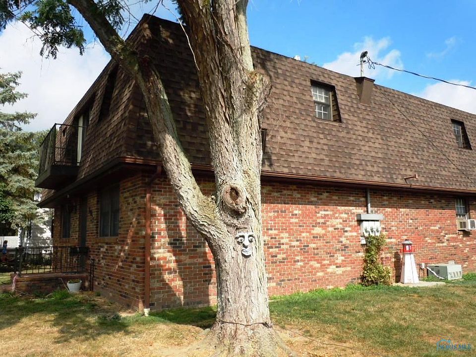2nd image of 102 Front St