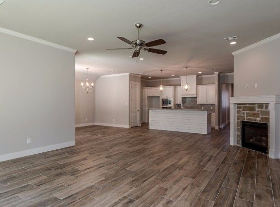 4th image of 15653 Long Creek Ln