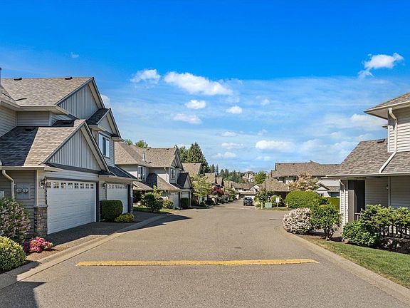 3rd image of 46360 Valleyview Rd #105