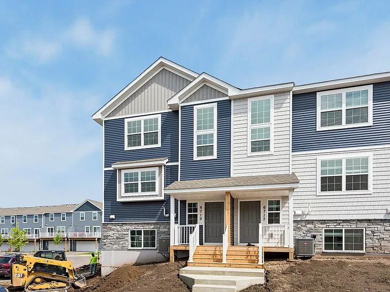 6719 Hinterland Trl S — Photo 3
