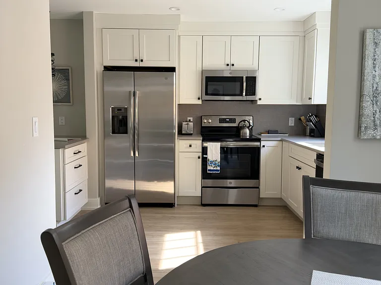304 Charlotte St #200 — Photo 12