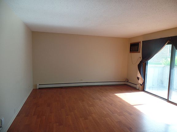 3rd image of 14 Echo Ct APT 4