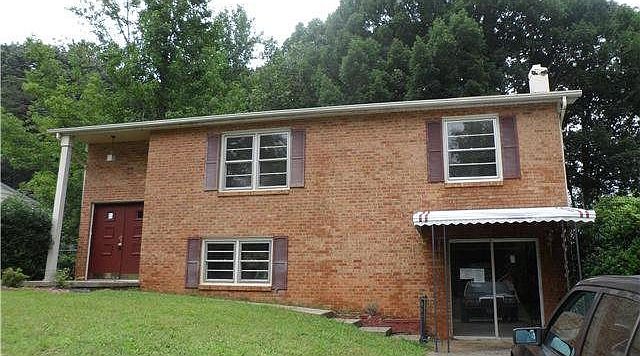 1st image of 1020 Lockett Dr