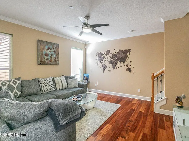 6217 Eclipse Cir — Photo 21