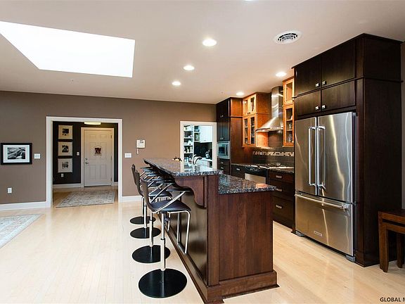 4th image of 70 Railroad Pl APT 602