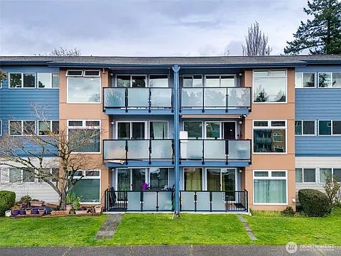 1st image of 15152 65th Ave S APT 809
