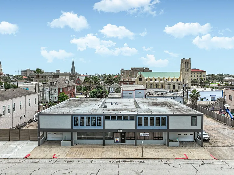 2415 Church St — Photo 35