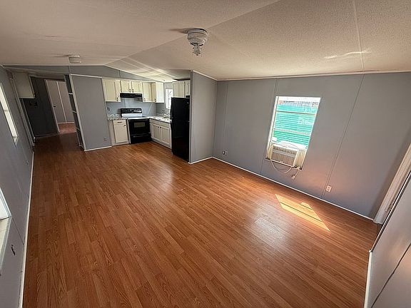 3rd image of 2315 Central Ave