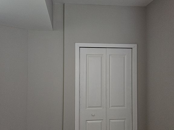 5th image of 2556 Germantown Ave #2