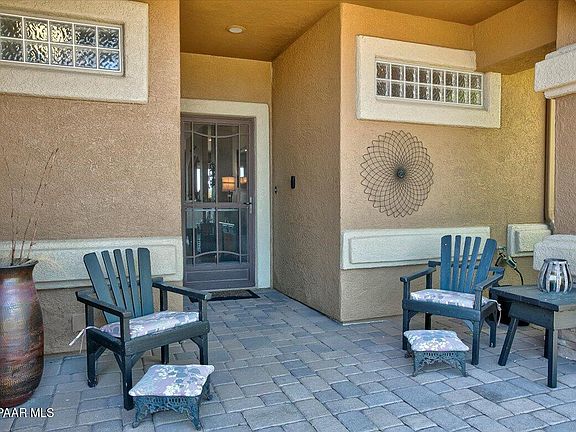 2nd image of 1021 Lupine Ln
