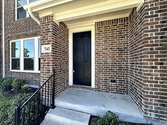 3rd image of 7343 Panicum Dr