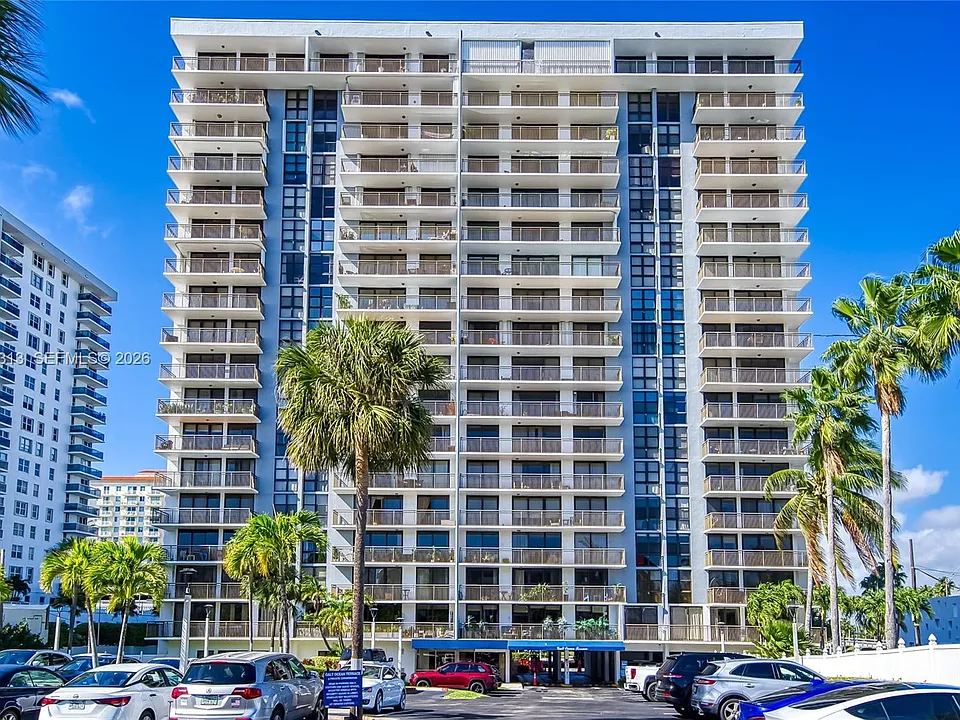 3031 N Ocean Blvd #406