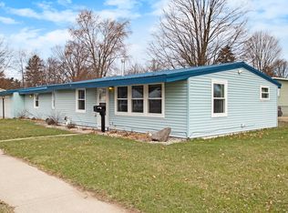 2020 Wood St, Elkhart, IN 46516