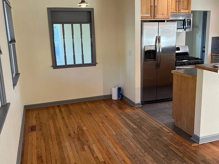4605 Perry St — Photo 10