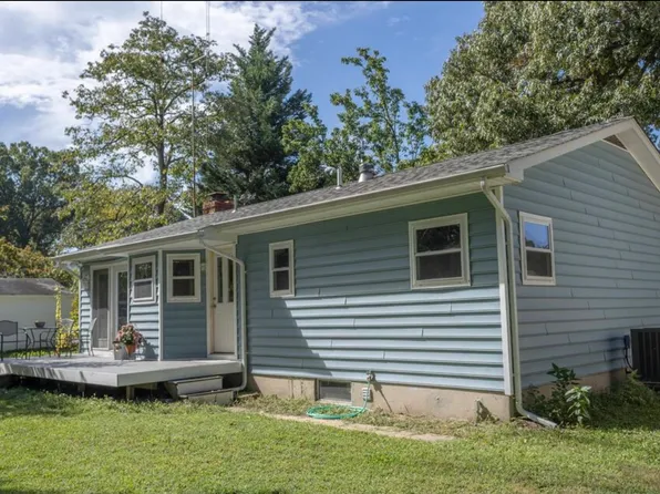 7885 Elizabeth Rd, Pasadena, MD 21122