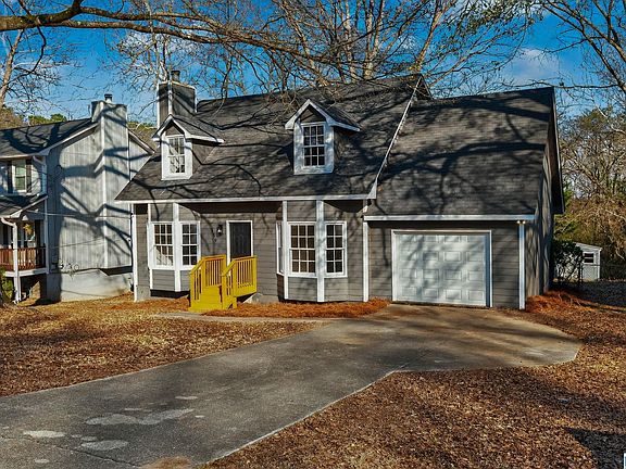 2nd image of 319 7th St NW