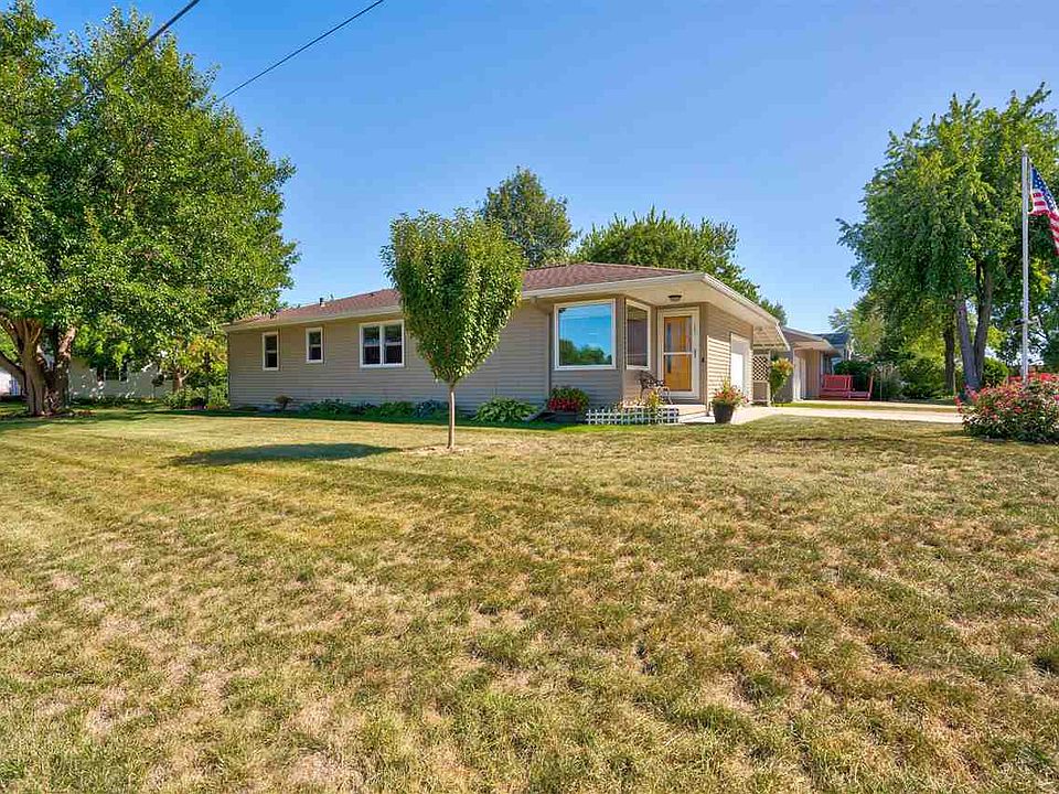 1003 E Taylor St, Washington, IA 52353 Zillow