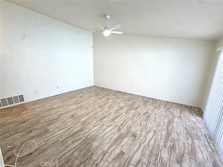 12789 Yorkshire Dr — Photo 15