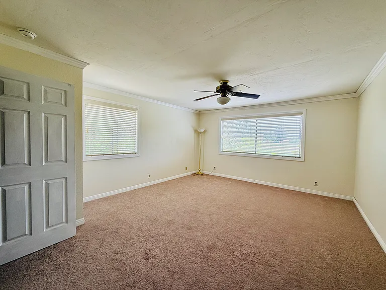 1510 Hallgreen Dr — Photo 24