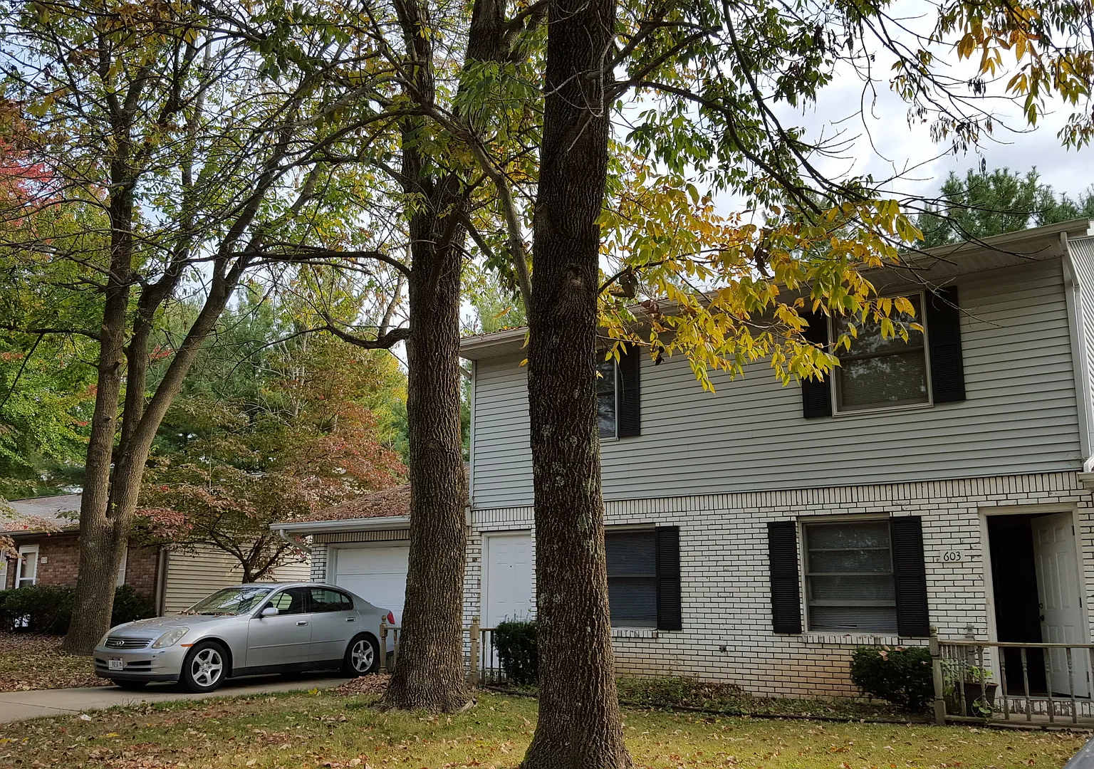 3 Beds, 1.5 Bath Townhome with Garage — Photo 1