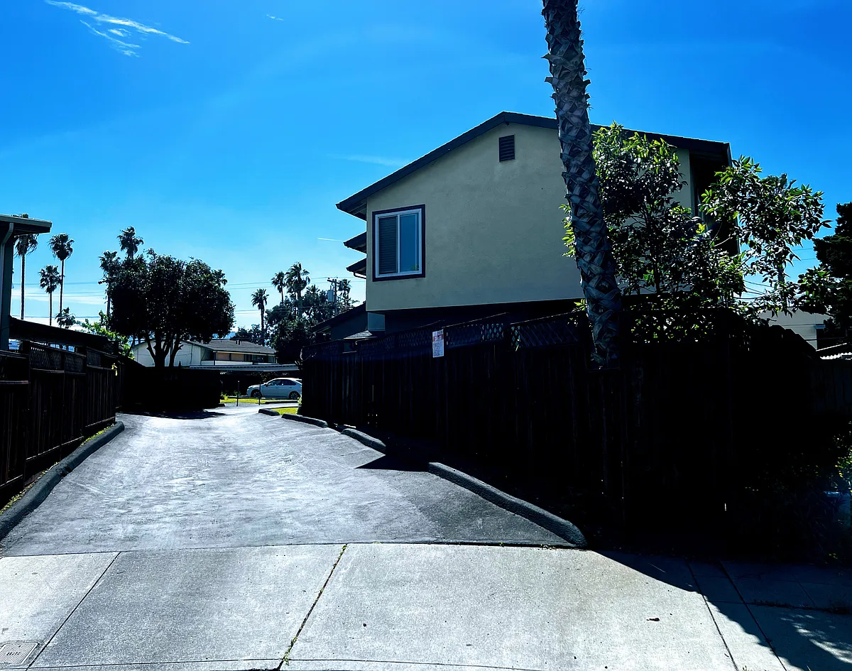 Building Photo - 620 Gamma Ct #4