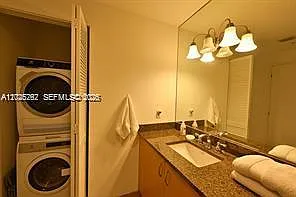 300 S Biscayne Blvd #T-2609 — Photo 13