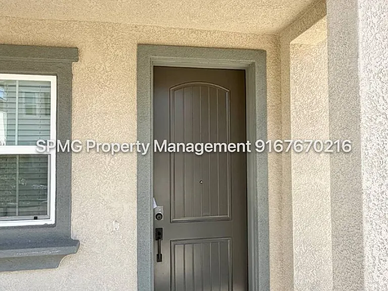 3609 Silver Pine Ln — Photo 3