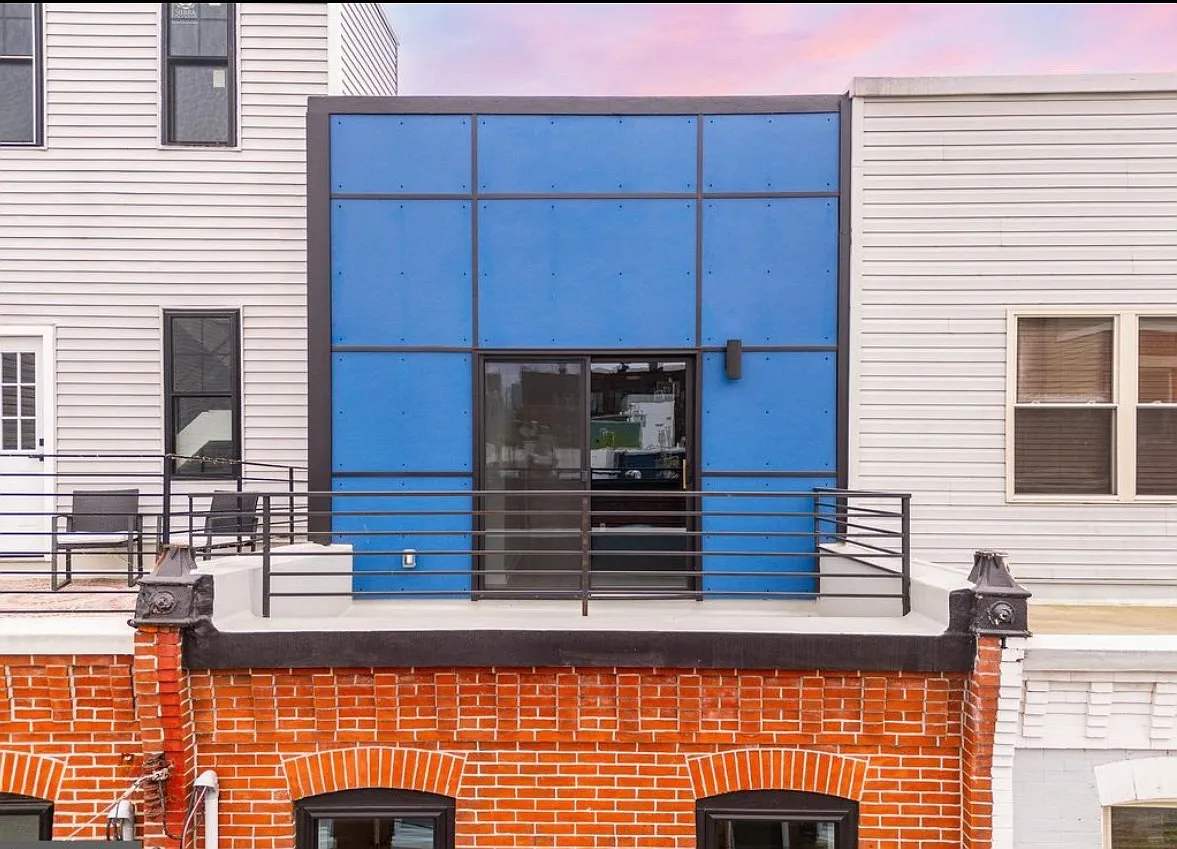 4 bed, 2072 sqft, $4,300 — Photo 1