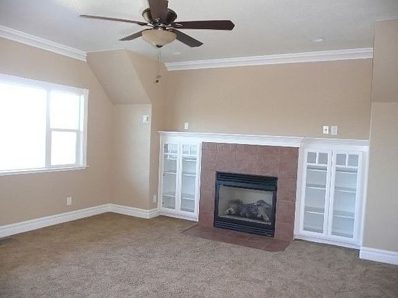 Cozy Fireplace in Living Room