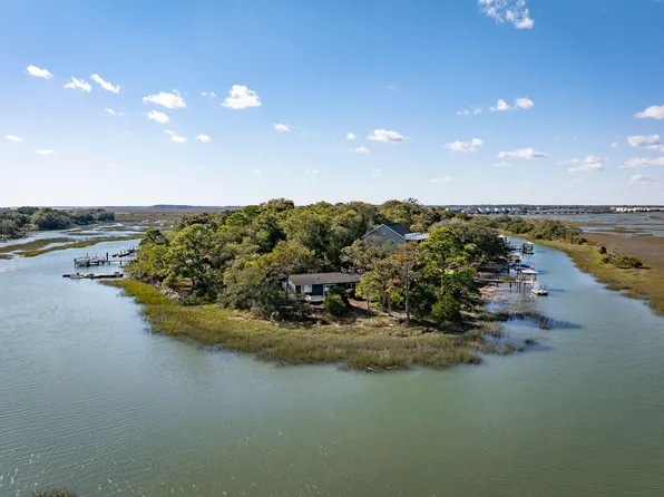 1530 Oak Island Dr, Charleston, SC 29412