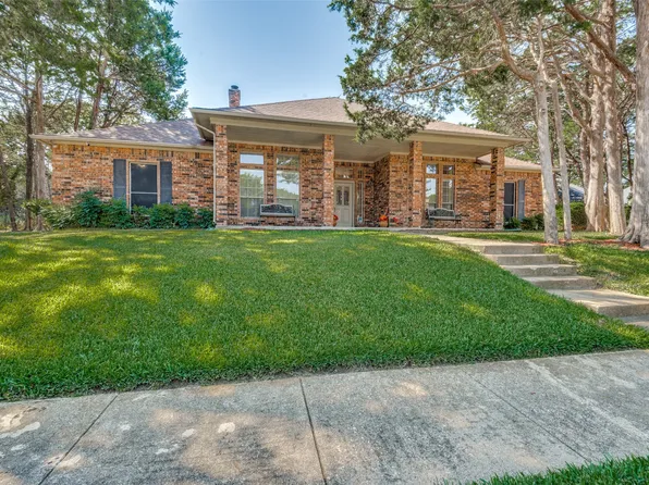 2104 Valley View Dr, Cedar Hill, TX 75104