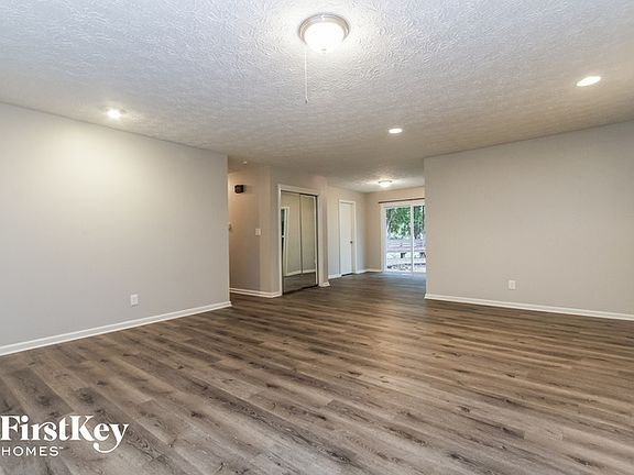 3rd image of 10431 Lawnhaven Dr
