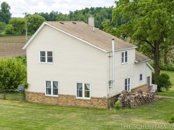 5270 Assyria Rd, Nashville, MI 49073