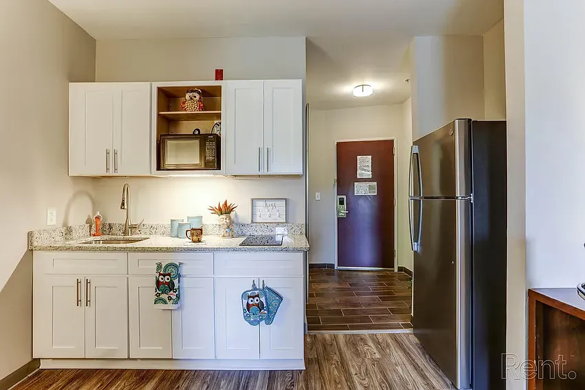 Hilltop Lofts — Photo 1