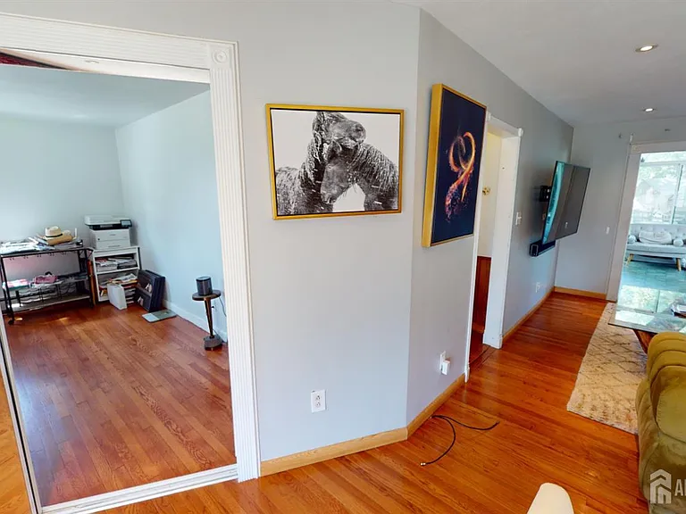 22 Wilson Ave — Photo 12