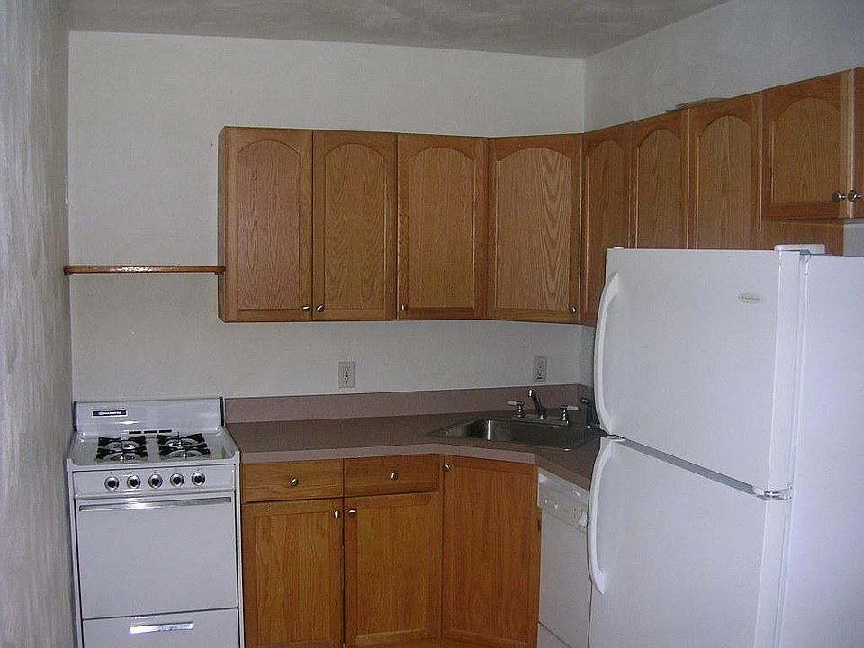 2nd image of 459 Kaercher St