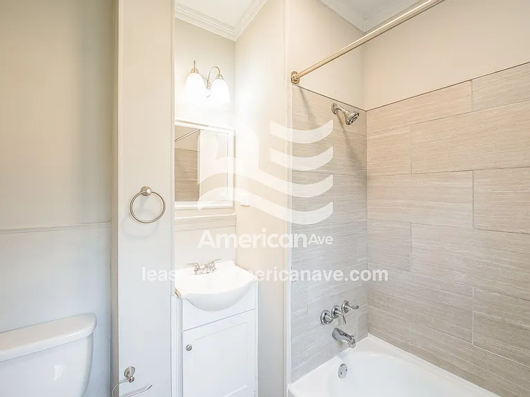 79565_014_bathroom_13643025.jpg