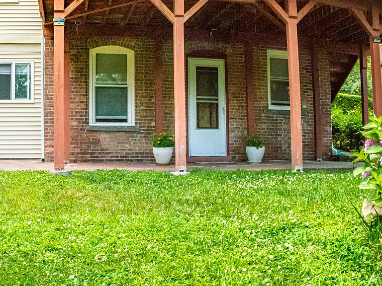 Front entrance to the unit