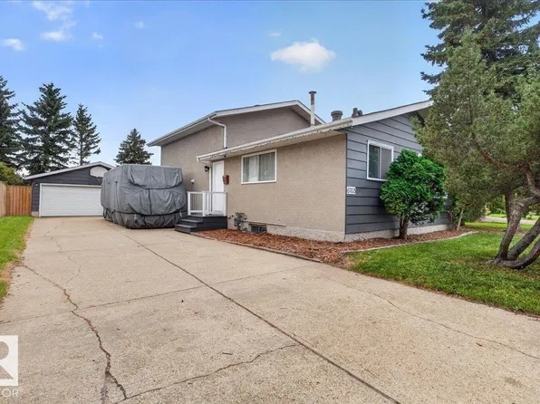 6703 32nd Ave NW, Edmonton, AB T6K 1L8