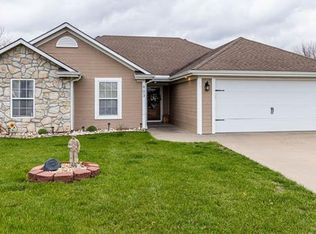 903 SW Abar Dr, Grain Valley, MO 64029