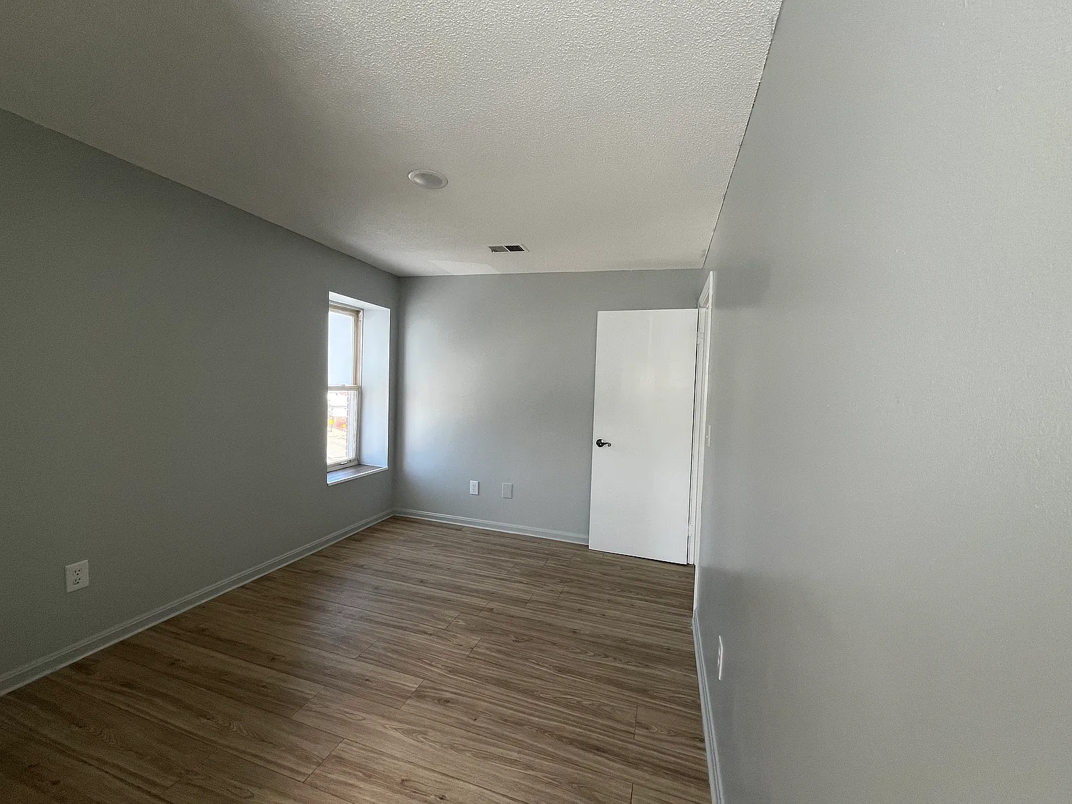 3 bed, 1500 sqft, $1,750 — Photo 4