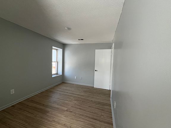 4th image of 1263-1265 Pleasant St #8