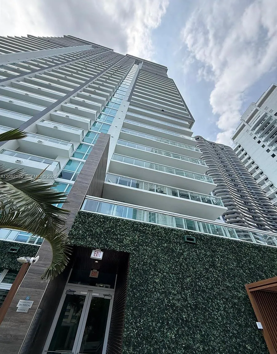 The Bondo (1080 Brickell) — Photo 4